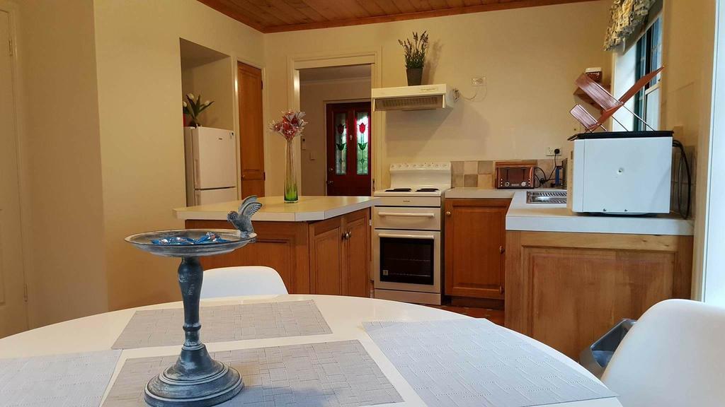 City Townhouse Walking Distance To City Launceston Exteriör bild